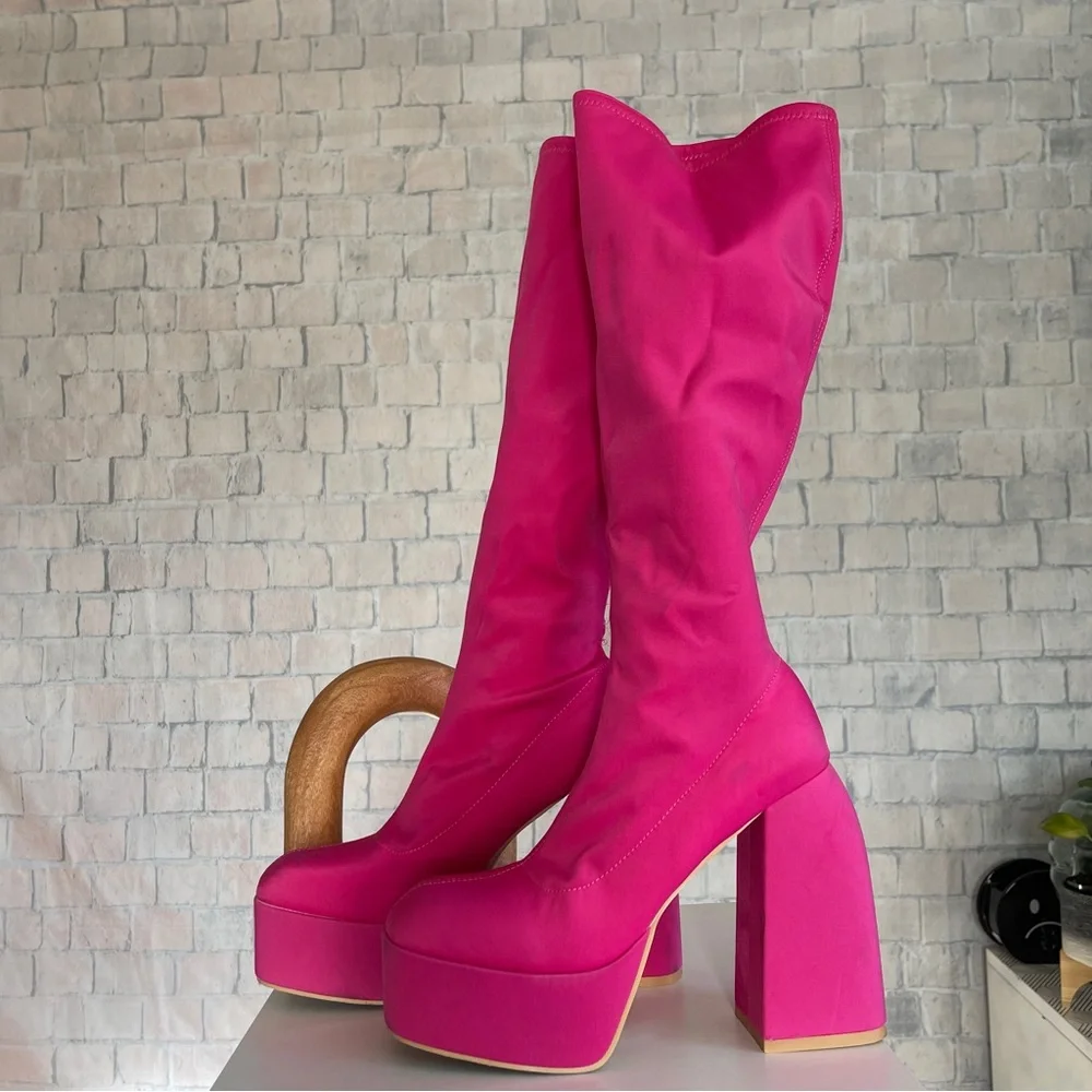 Wild Diva Fuchsia Platform Boots - Picture 5 of 9